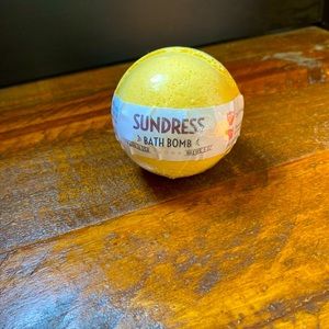 All natural 5 oz spring bath bomb